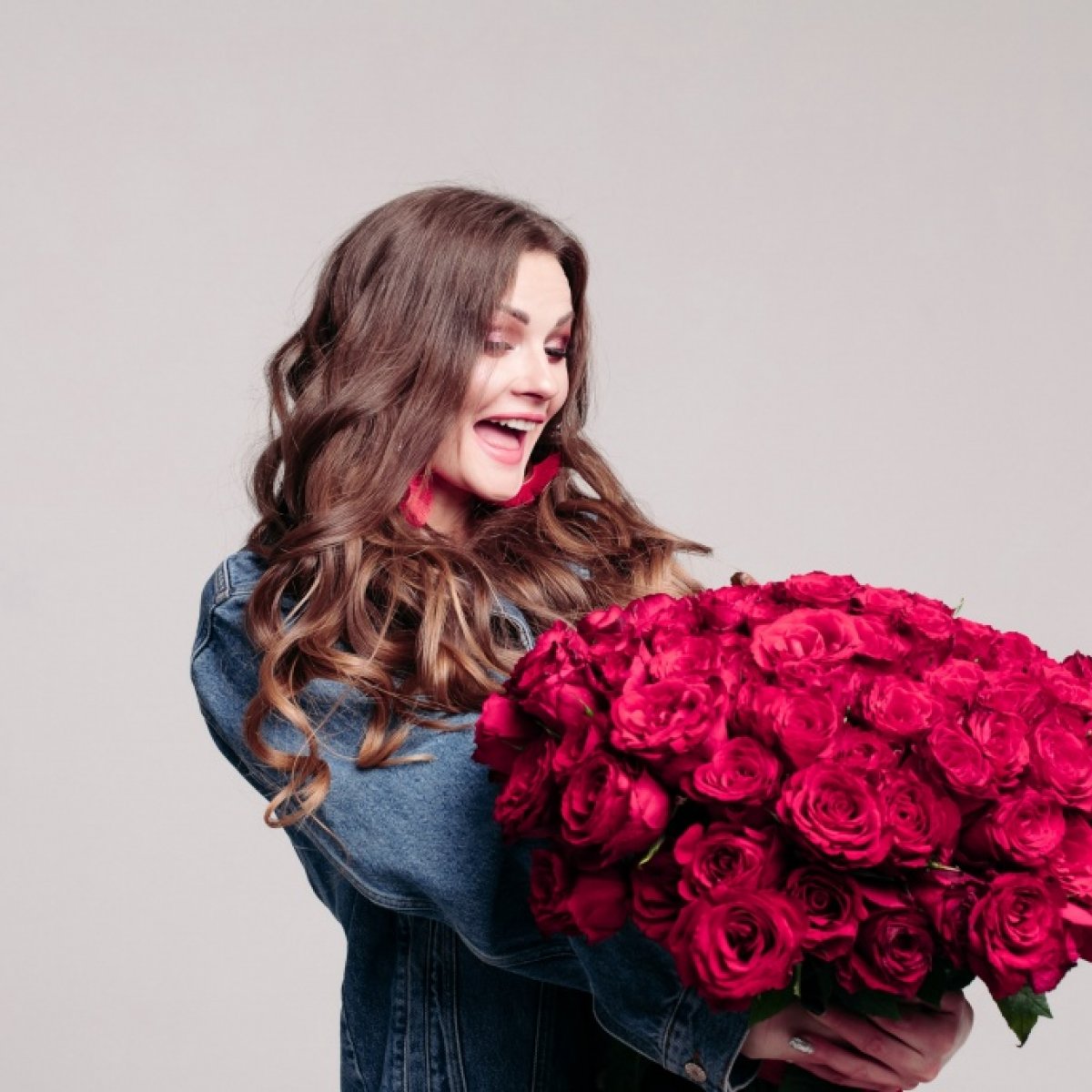 Buchet cu 101 trandafiri fuchsia EL MAYOR DESEO