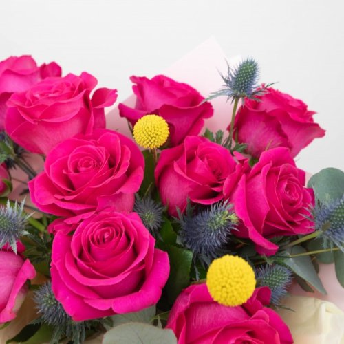 Buchet cu trandafiri fuchsia DESEO 11