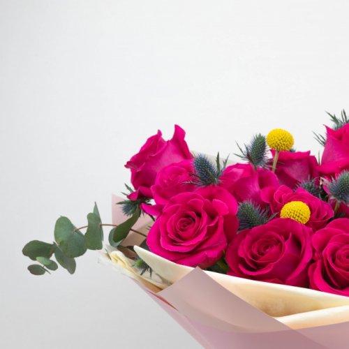 Buchet cu trandafiri fuchsia DESEO 15