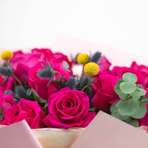 Buchet cu trandafiri fuchsia DESEO 21