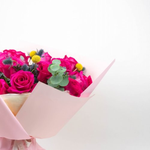 Buchet cu trandafiri fuchsia DESEO 21
