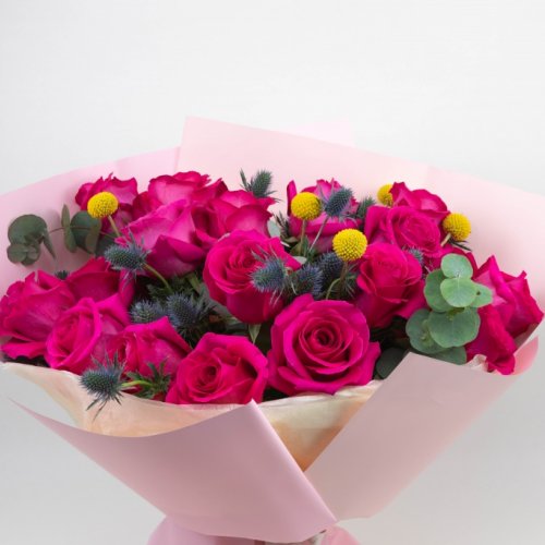 Buchet cu trandafiri fuchsia DESEO 21