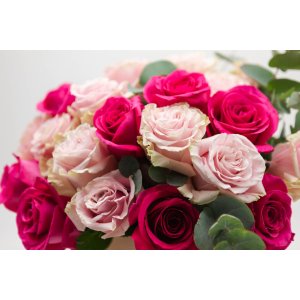 Cutie cu trandafiri DESEO BOX 21