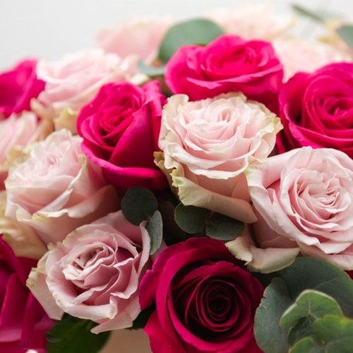 Cutie cu trandafiri DESEO BOX 21