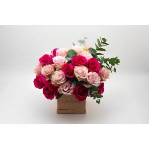 Cutie cu trandafiri DESEO BOX 21