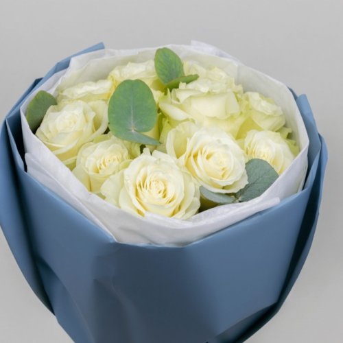 Buchet cu trandafiri albi PROMESA 11